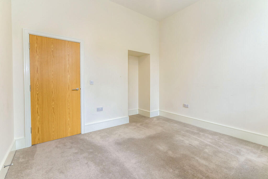 bedroom1.jpg