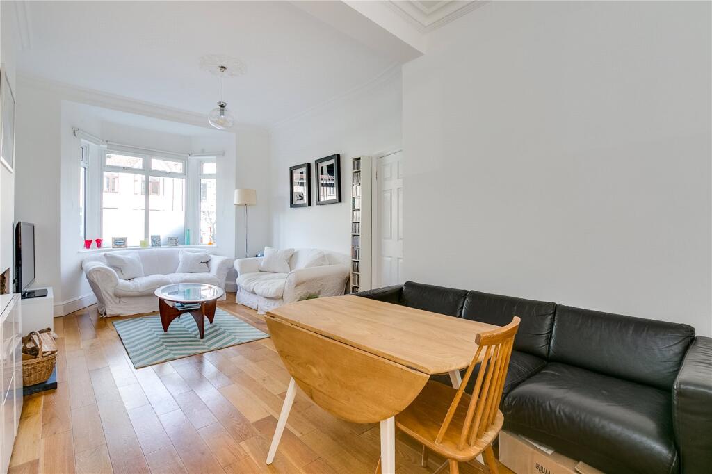 Living/Dining Area