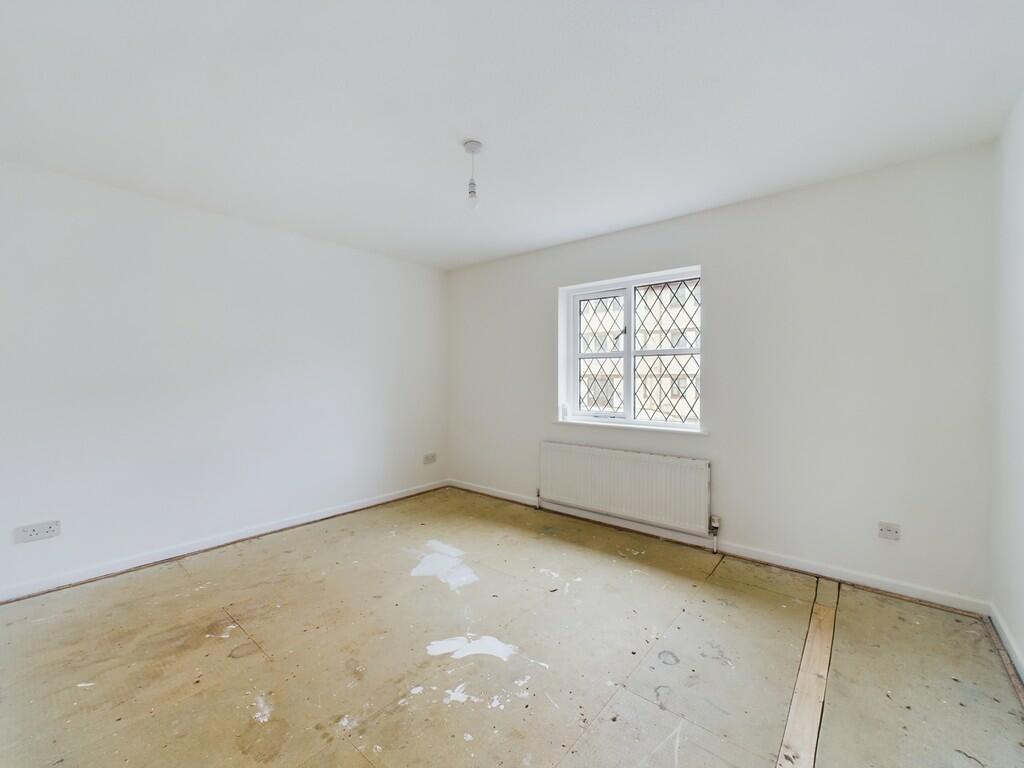 CAM02089G0-PR0379...