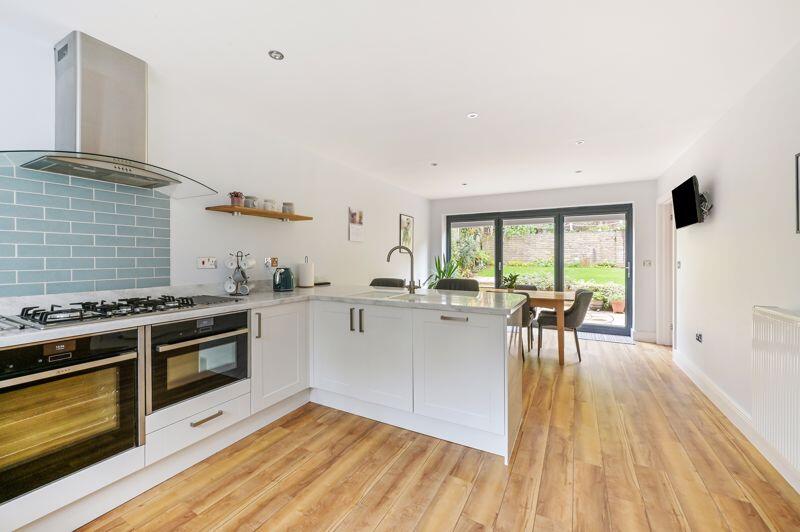 Kitchen / Dining Room 