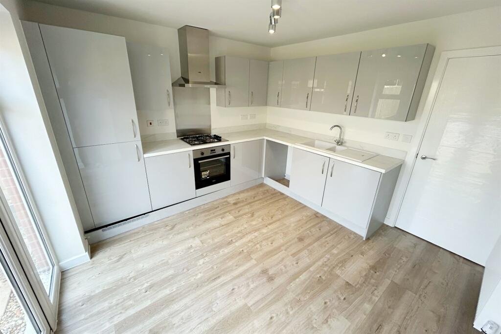 Kitchen/Breakfast Ro