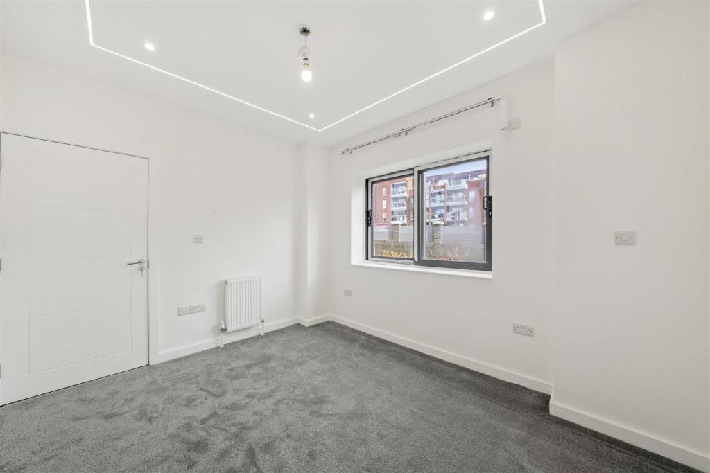 Flat 1, 348 Dollis Hill Lane  - 5Pb2e1Obv225eXEEs2