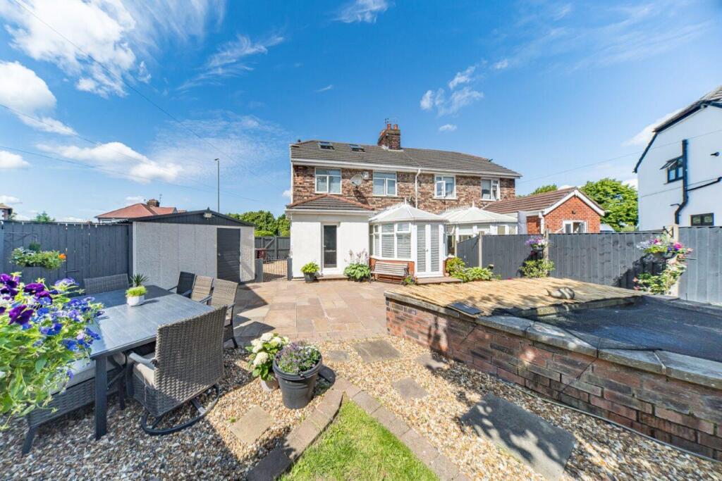 1 Longview Drive garden 4.jpg