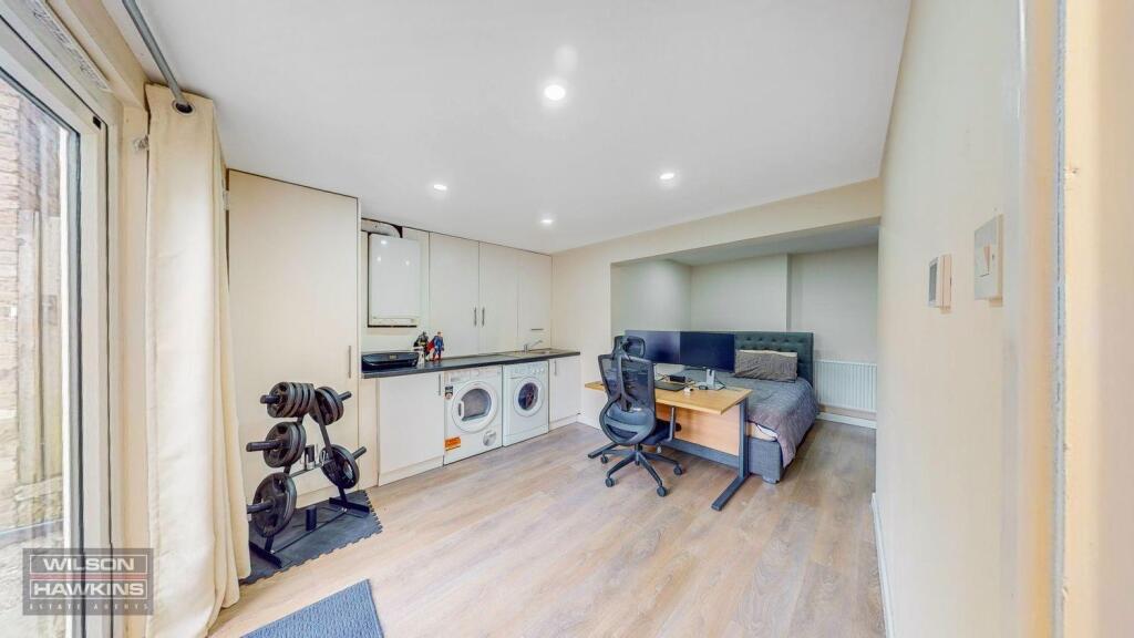 4 Crown Street - CGsuEagQByrpkJVoMYPv.jpg