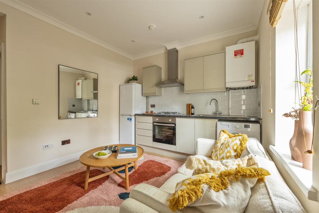 Living-Area-3.jpg