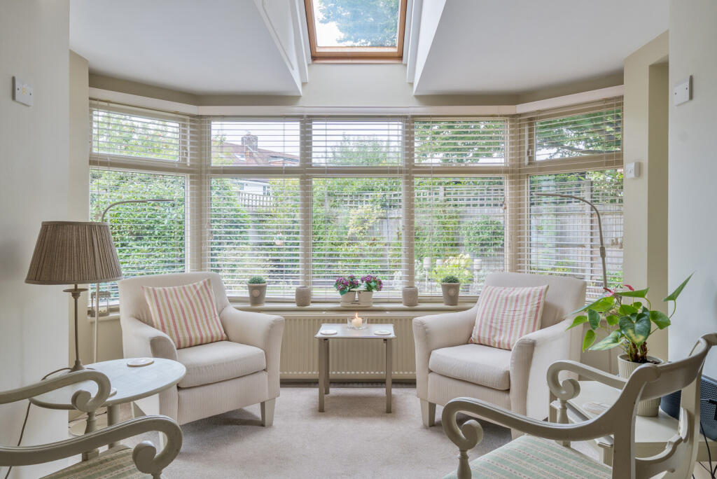 1356511-16-68cbfd...