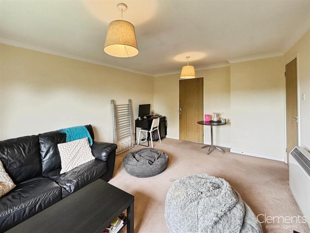 f3e9b818-Photo 205-22-25 2C 2012 2031 2057.jpg