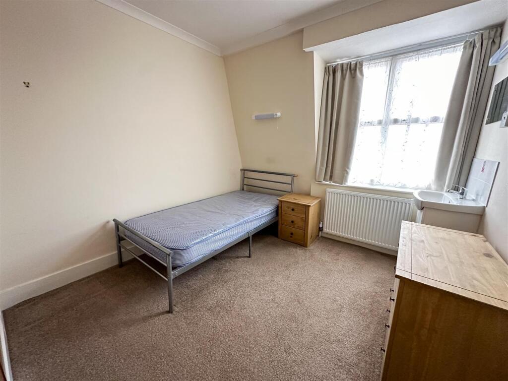 BEDROOM 15