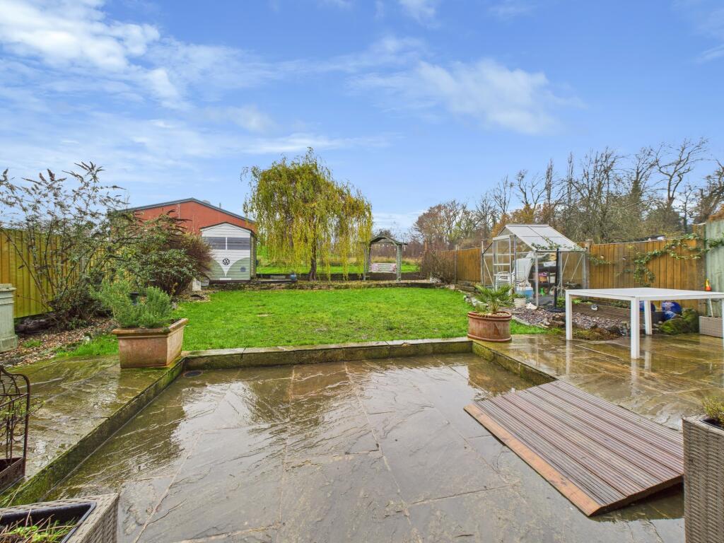 CAM04825G0-PR0244-STILL015