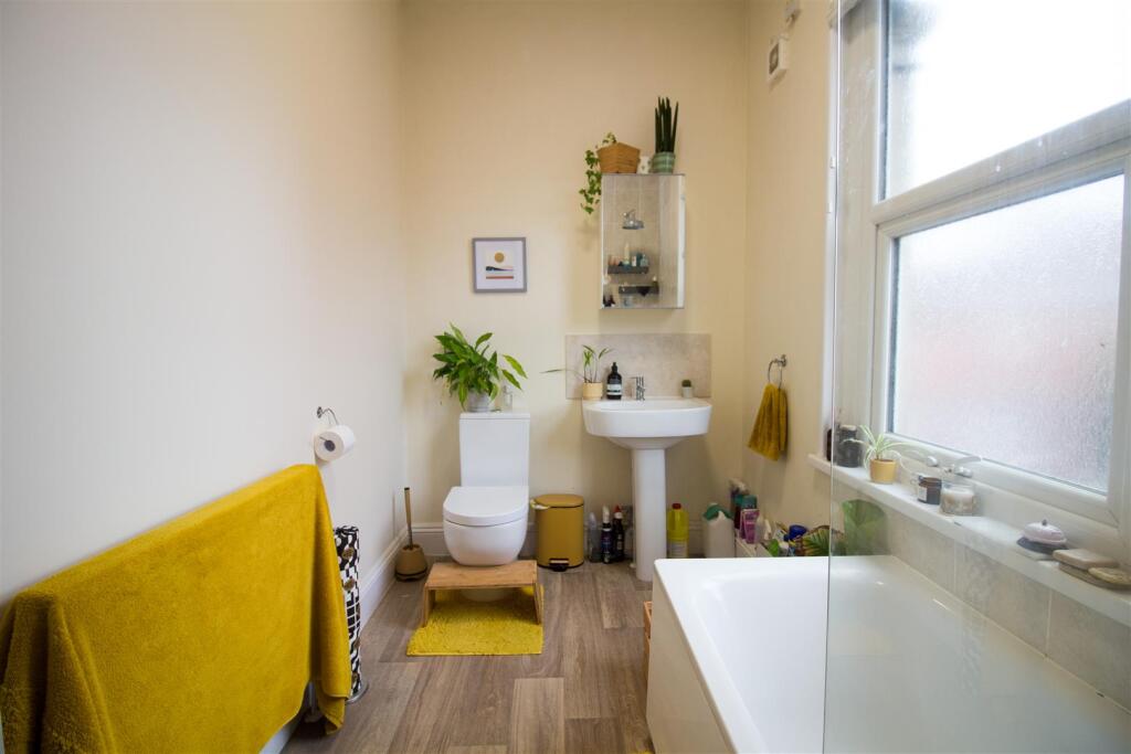 Bathroom 1_edited.jpg