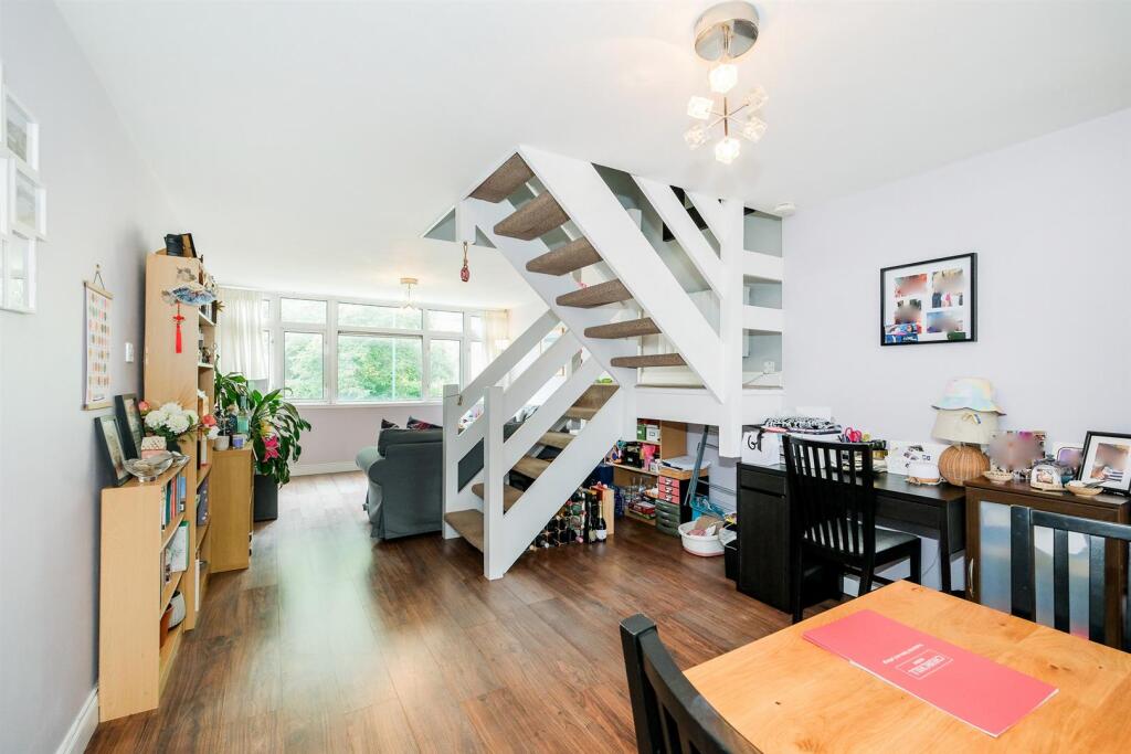 16 Carlton Terrace-14_web.jpg