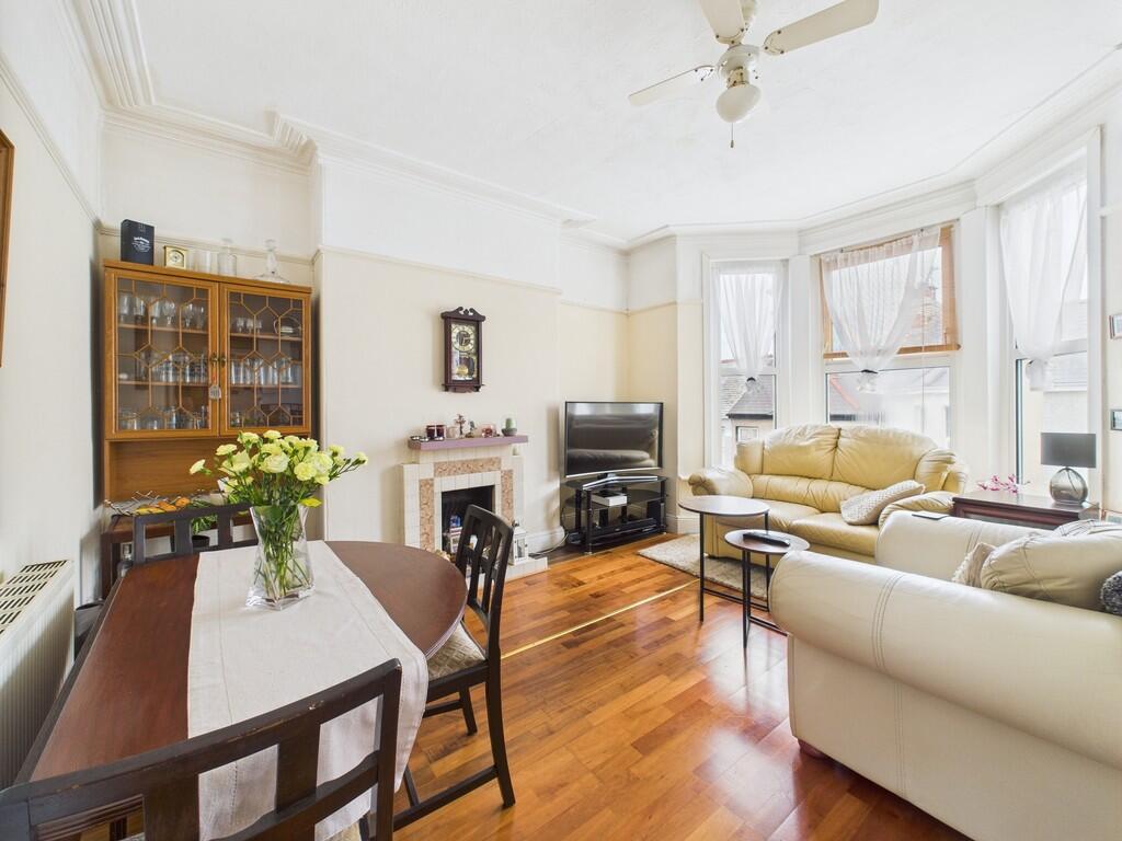 CAM02089G0-PR0529...