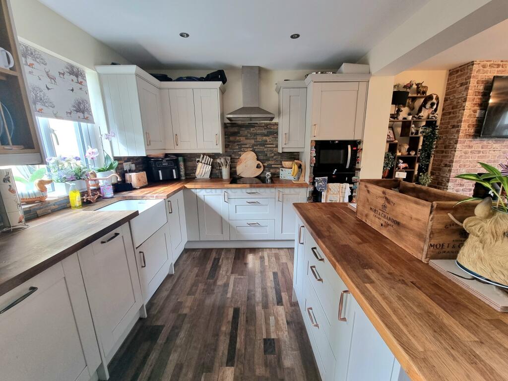 Lounge/Kitchen