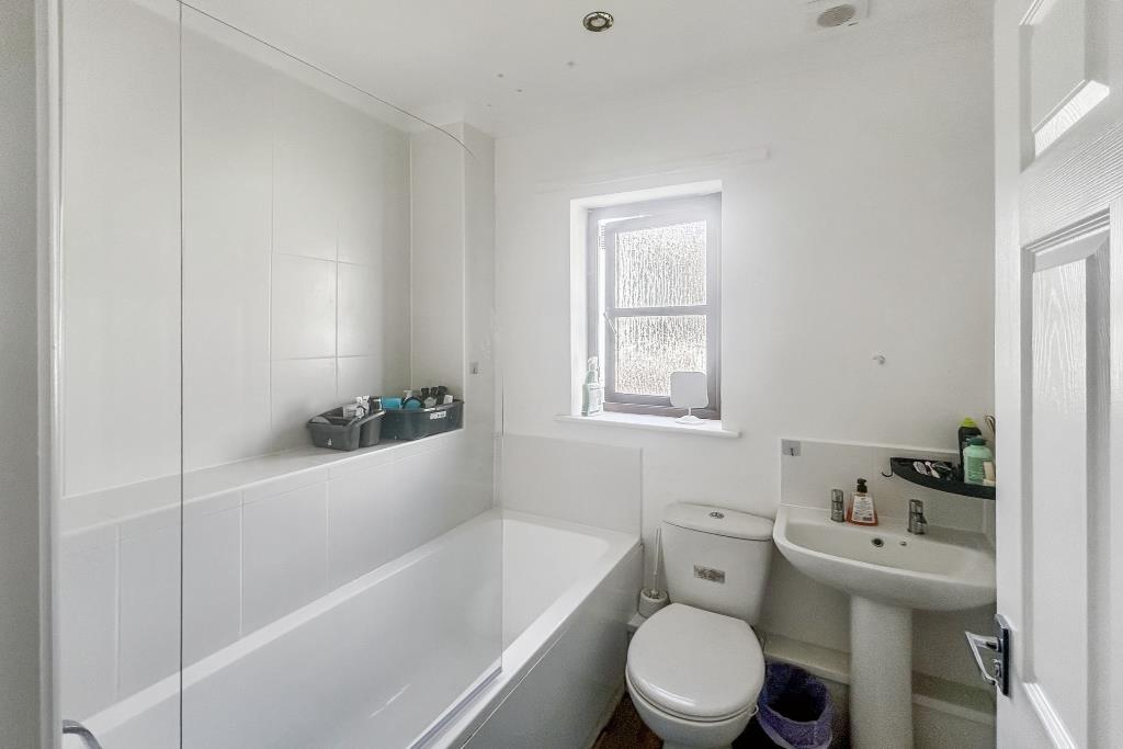 Main Bathroom.jpeg