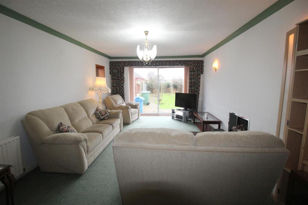 Crosland Road, 39, lounge.JPG