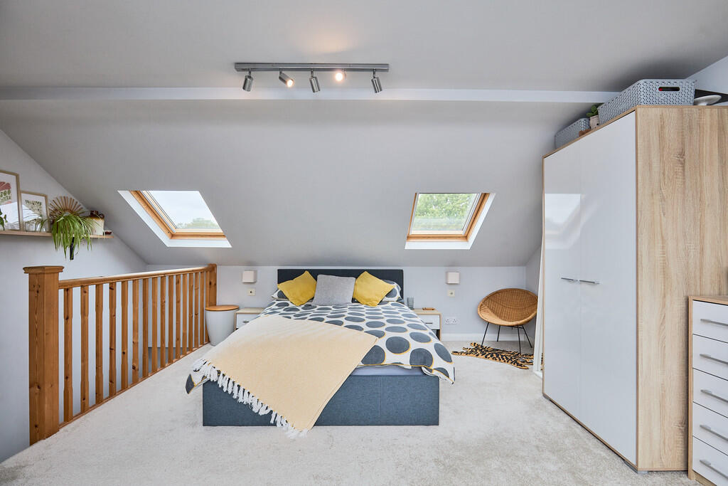 Edward Knight 202...