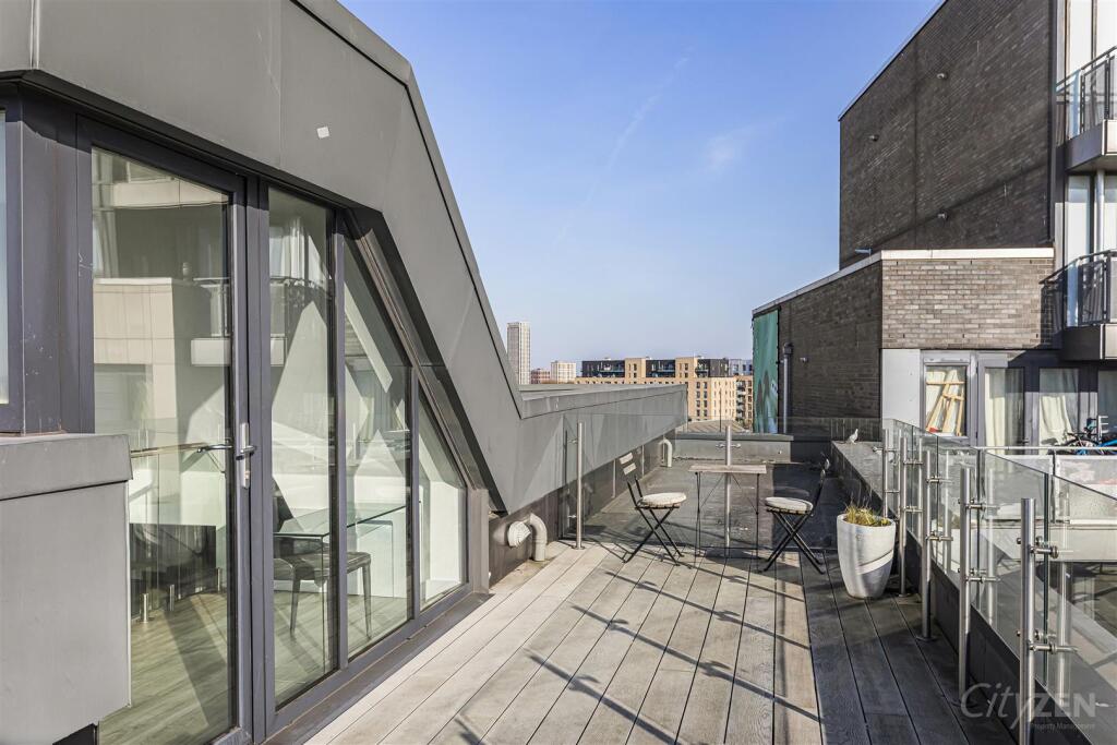 ROOF TERRACE