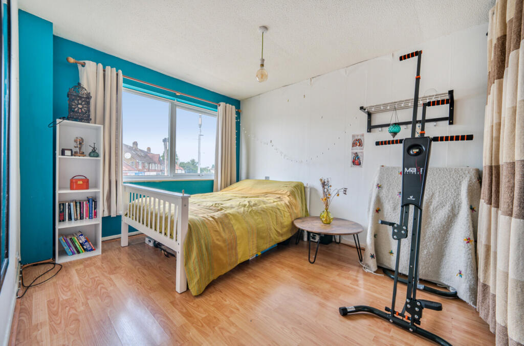 1312217-2-685ab1c...