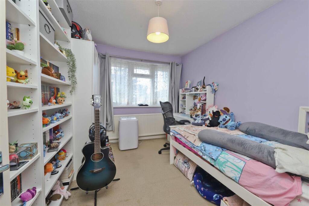 Second bedroom