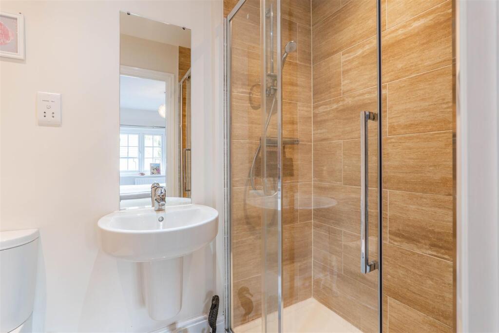 Master Bedroom Ensuite