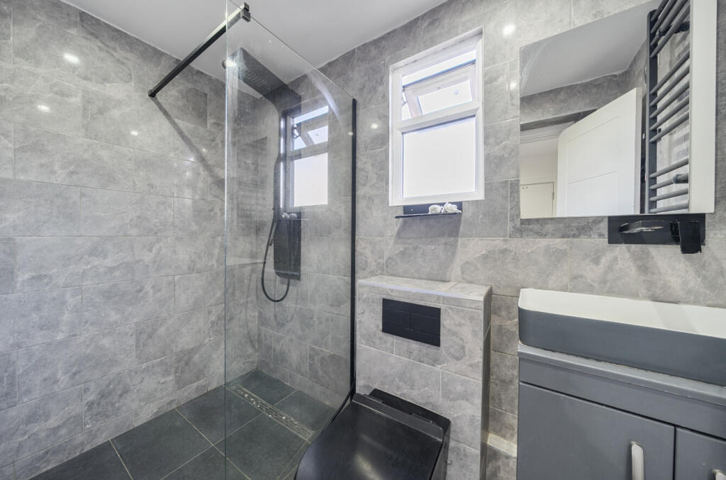 1335959-2-68aebe0...