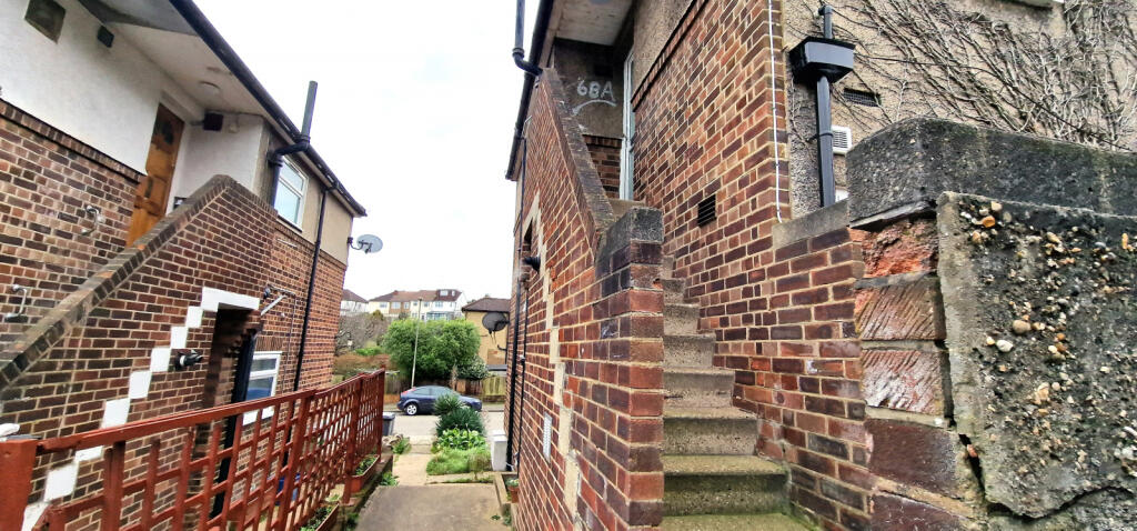 ENTRANCE AREA