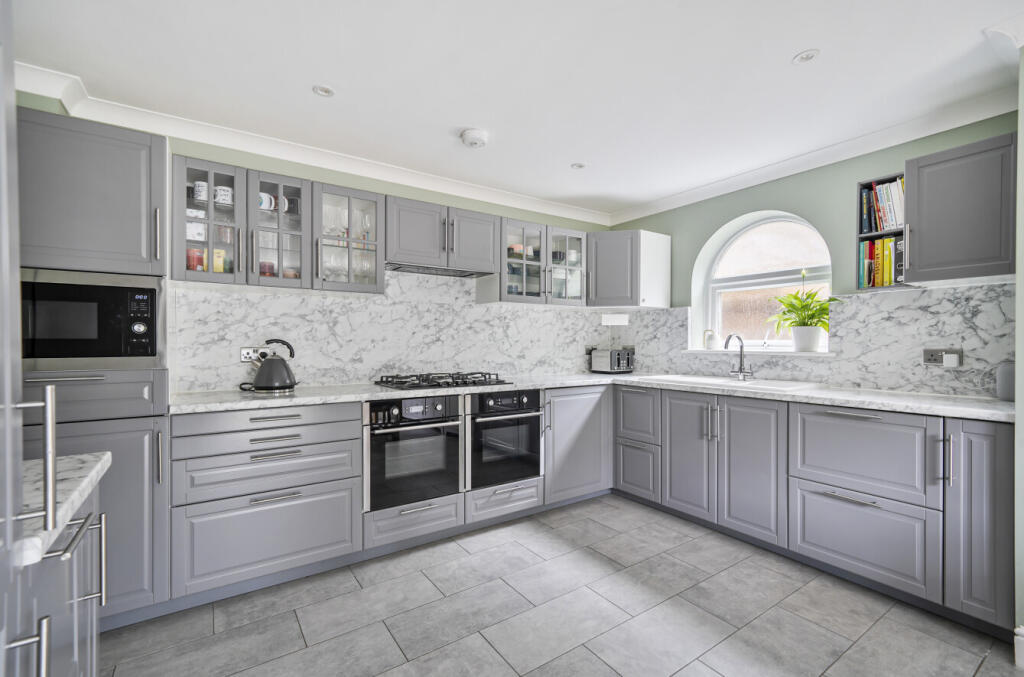 1335740-9-68949c2...