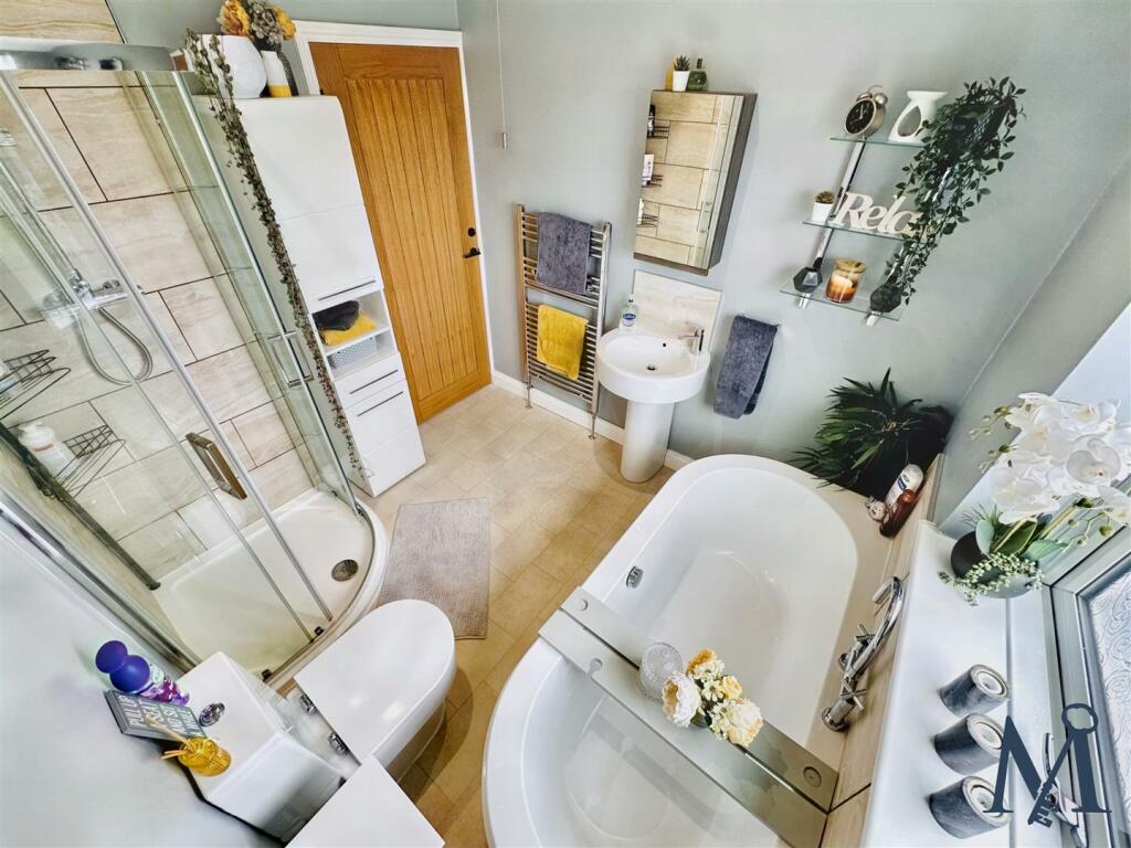 4Pc Family Bathroom
