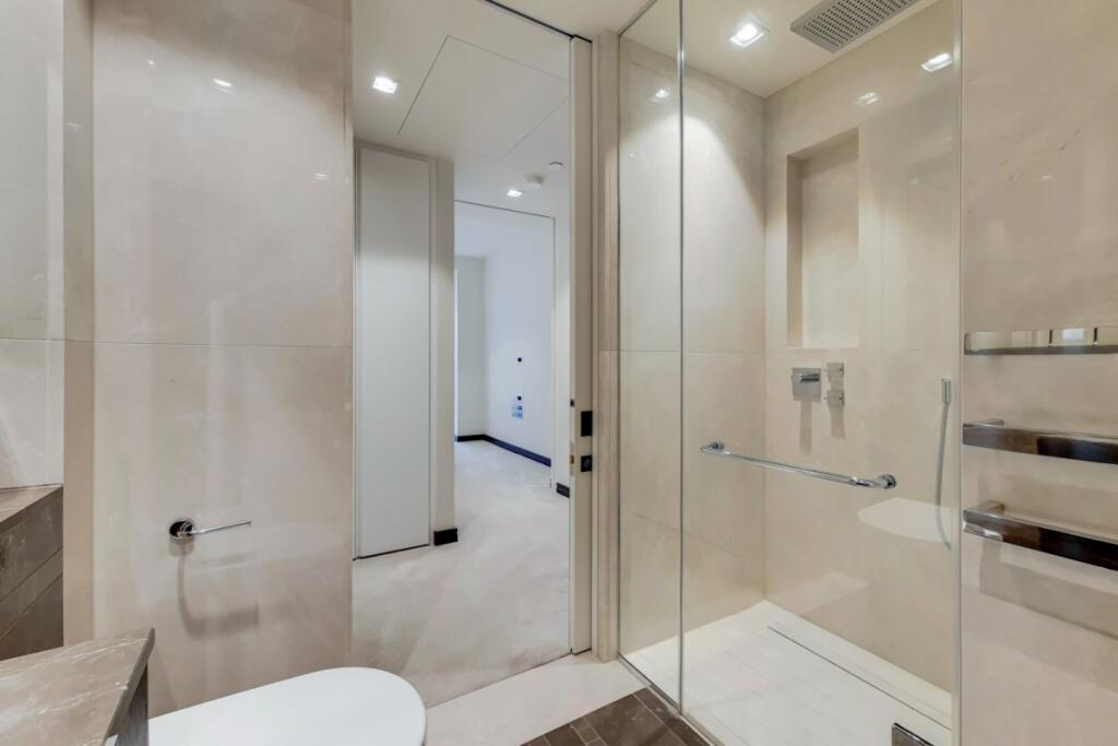 6_Main Ensuite-1