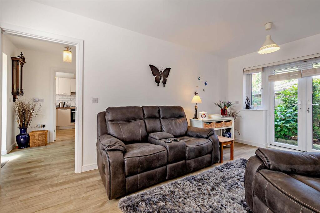 8653708-interior03-800.jpg