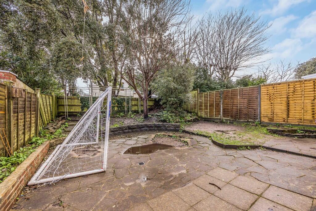 13 Beaufort Road,...