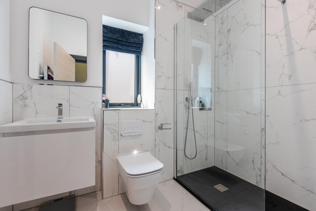 A27 - Brixton, Reeves House - 250618