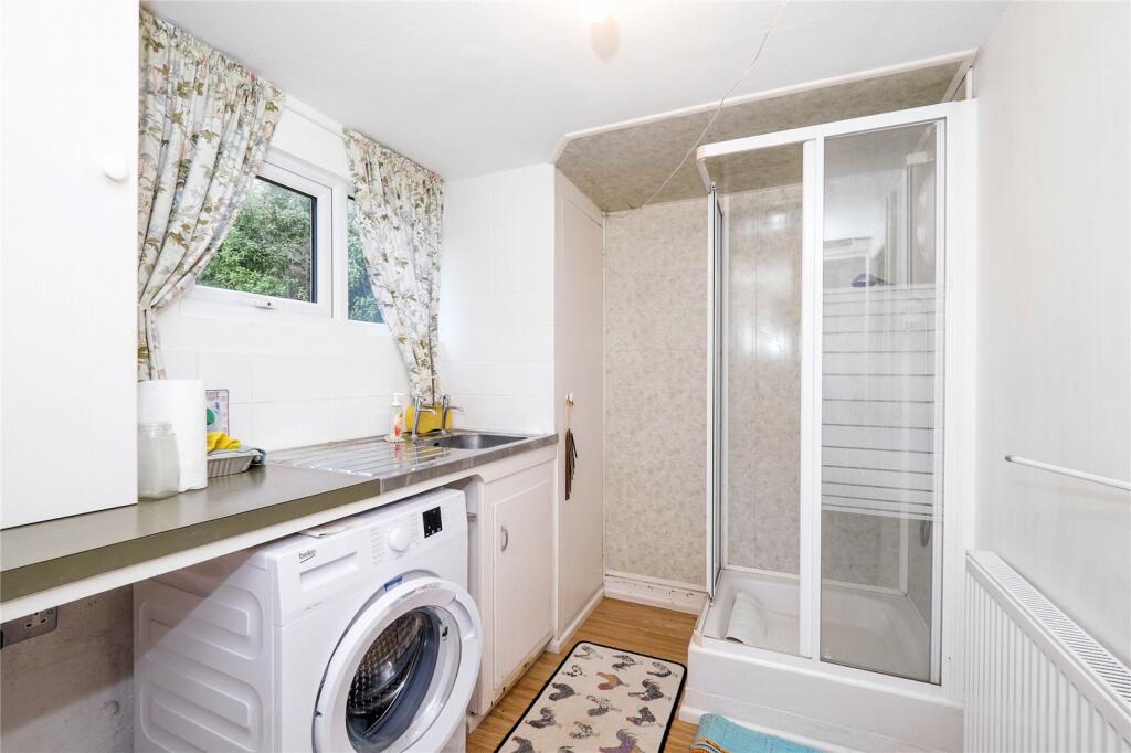 Shower/Utility