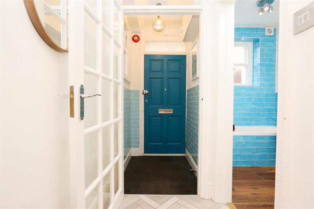 Garden Flat 19 Westfield Park 43.jpg