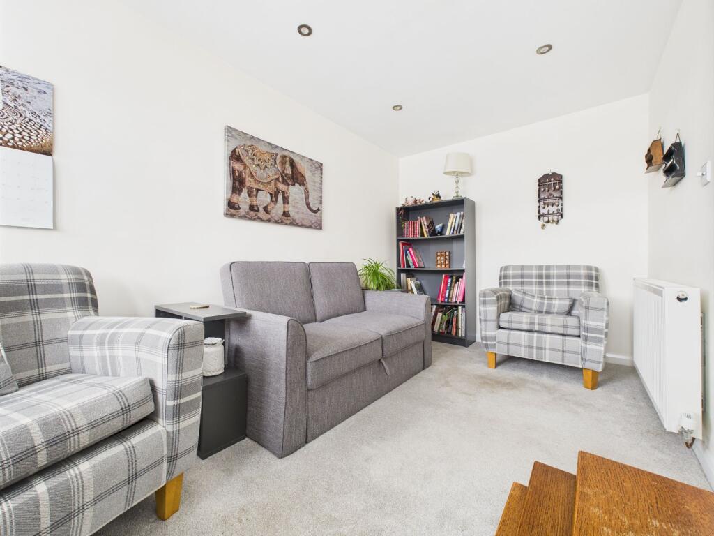 Sitting Room/Family Room/Occasional Bedroom