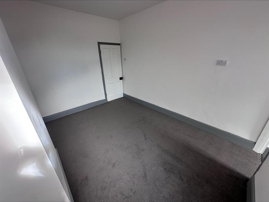 2nd bedroom.jpeg