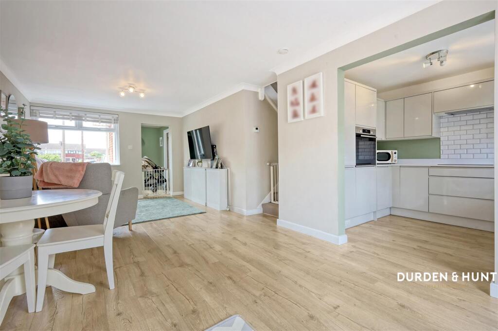 Duxford Close