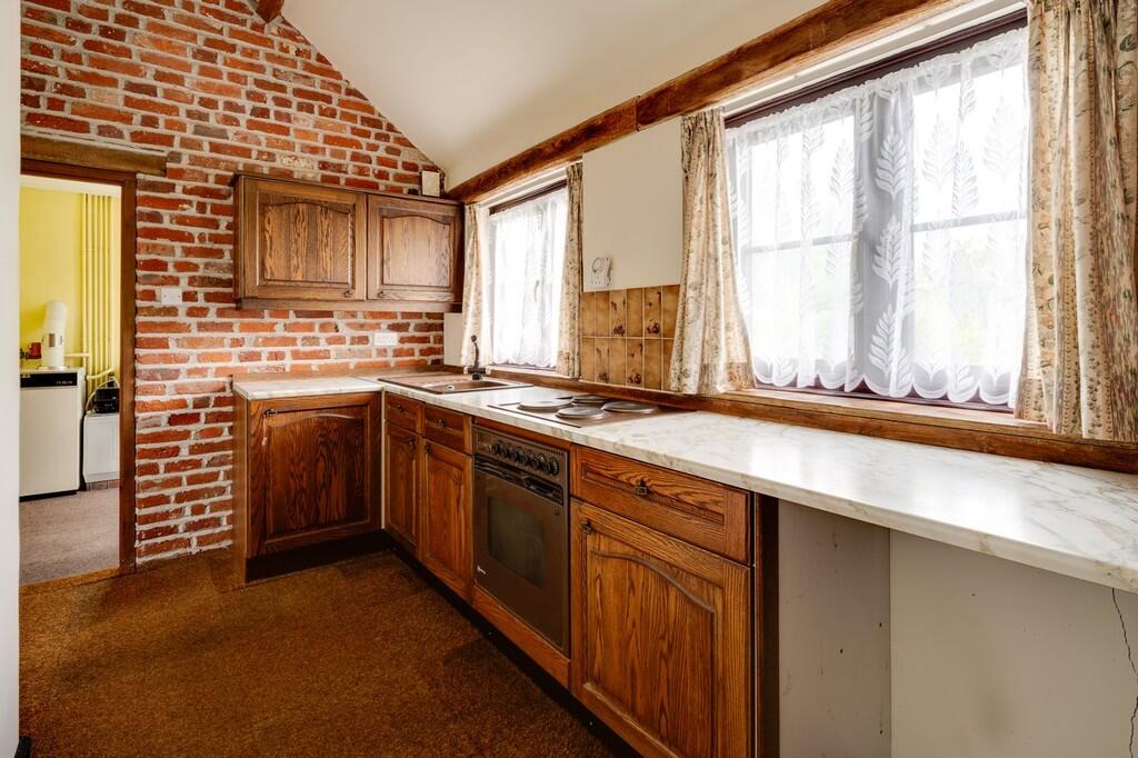 Barnfield House-1...