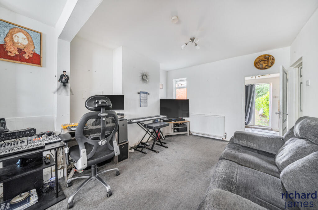 90c0f90a3fa64308ac05c4b0dbaebd75