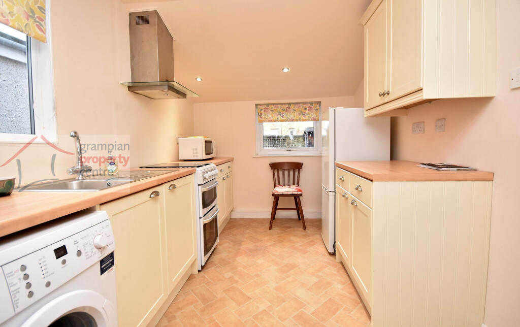kitchen .JPG