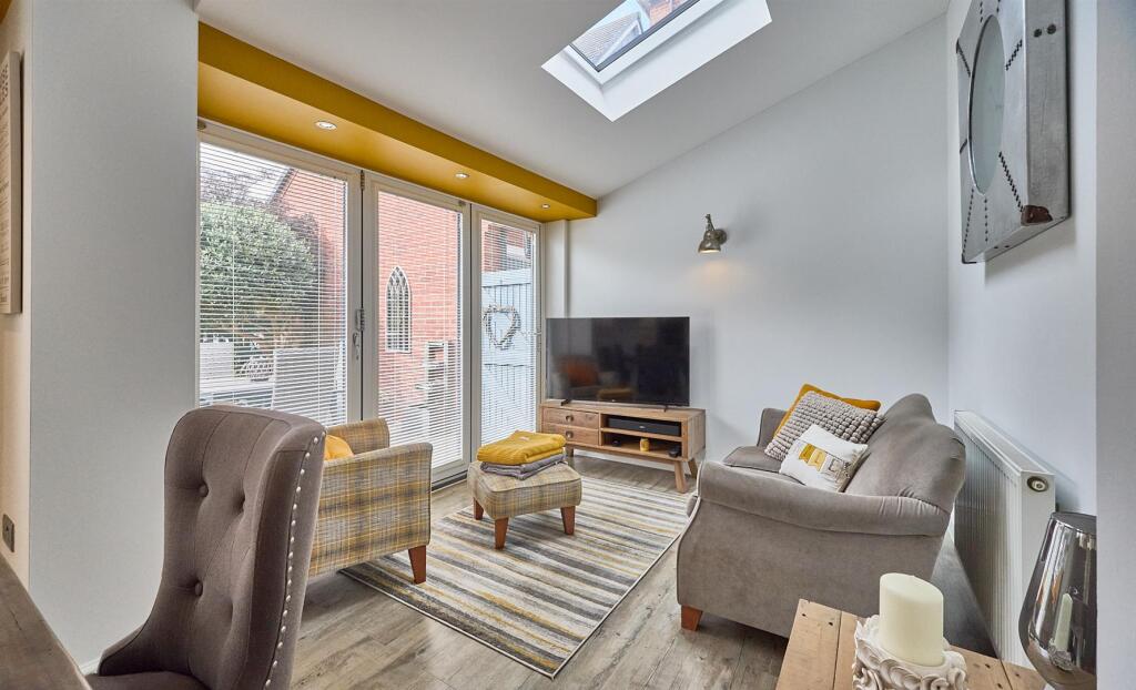 Refitted Open Plan Living/Dining/Kitchen to Rear