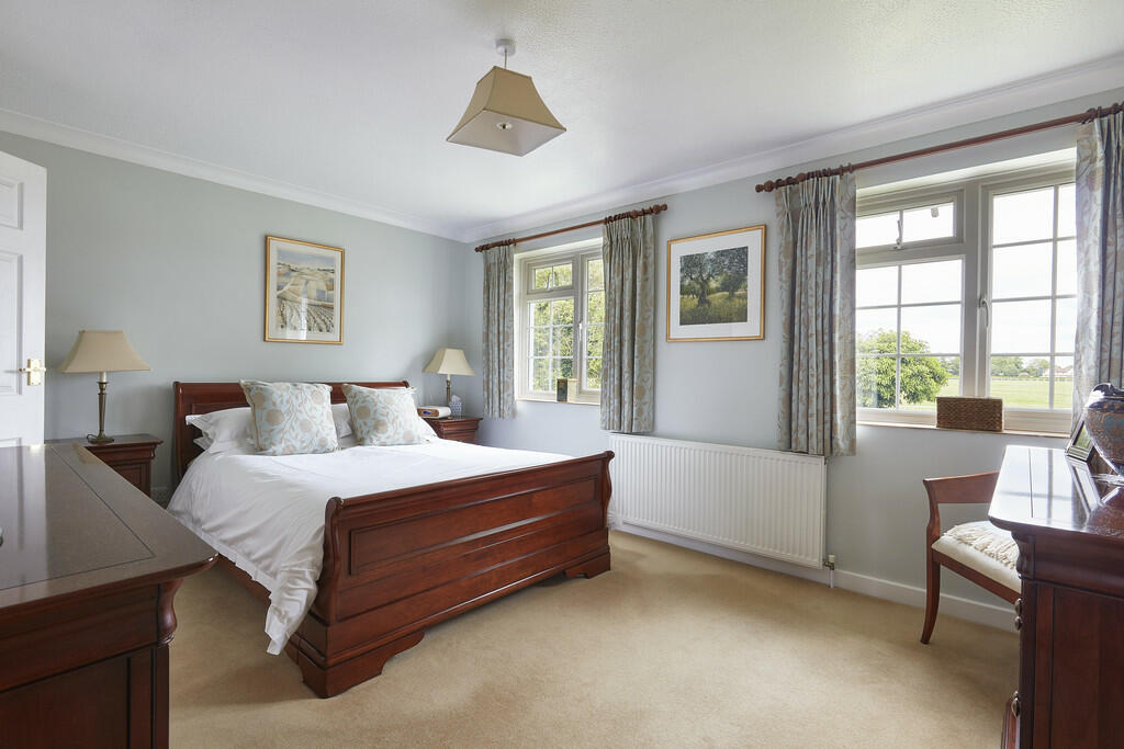 2_Ferndale_Close_...