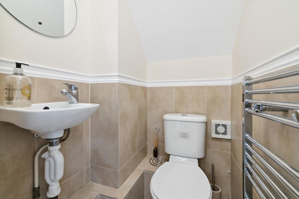 Guest Cloakroom