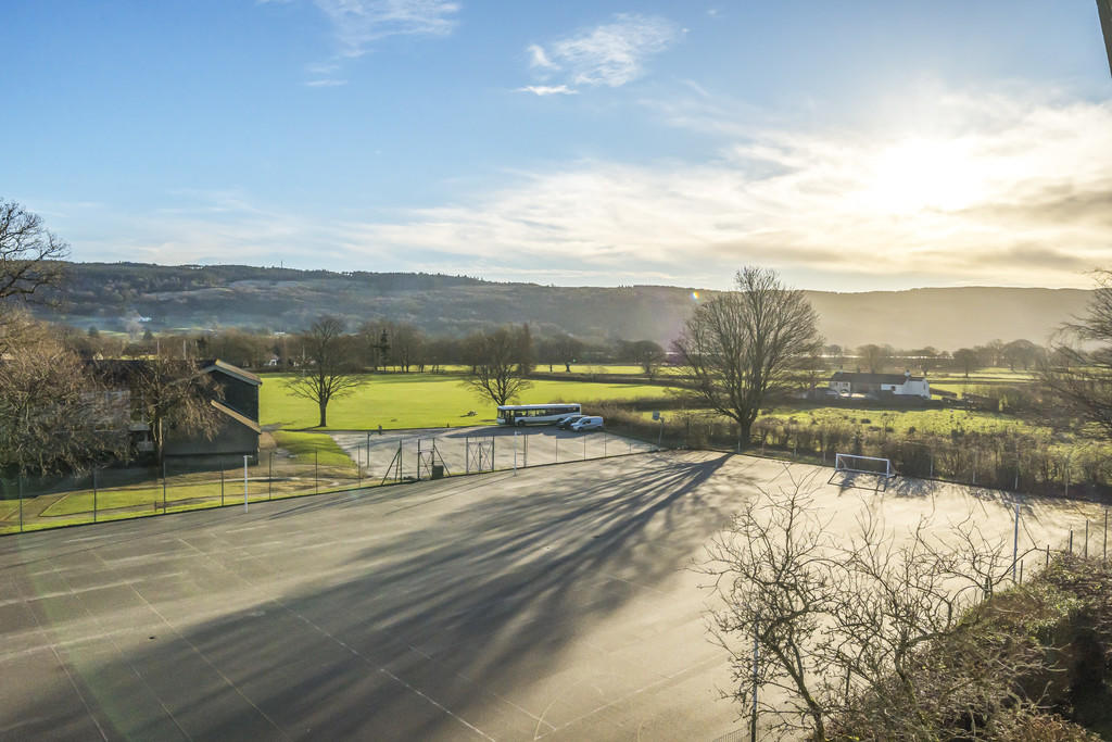 Views to Grizedal...