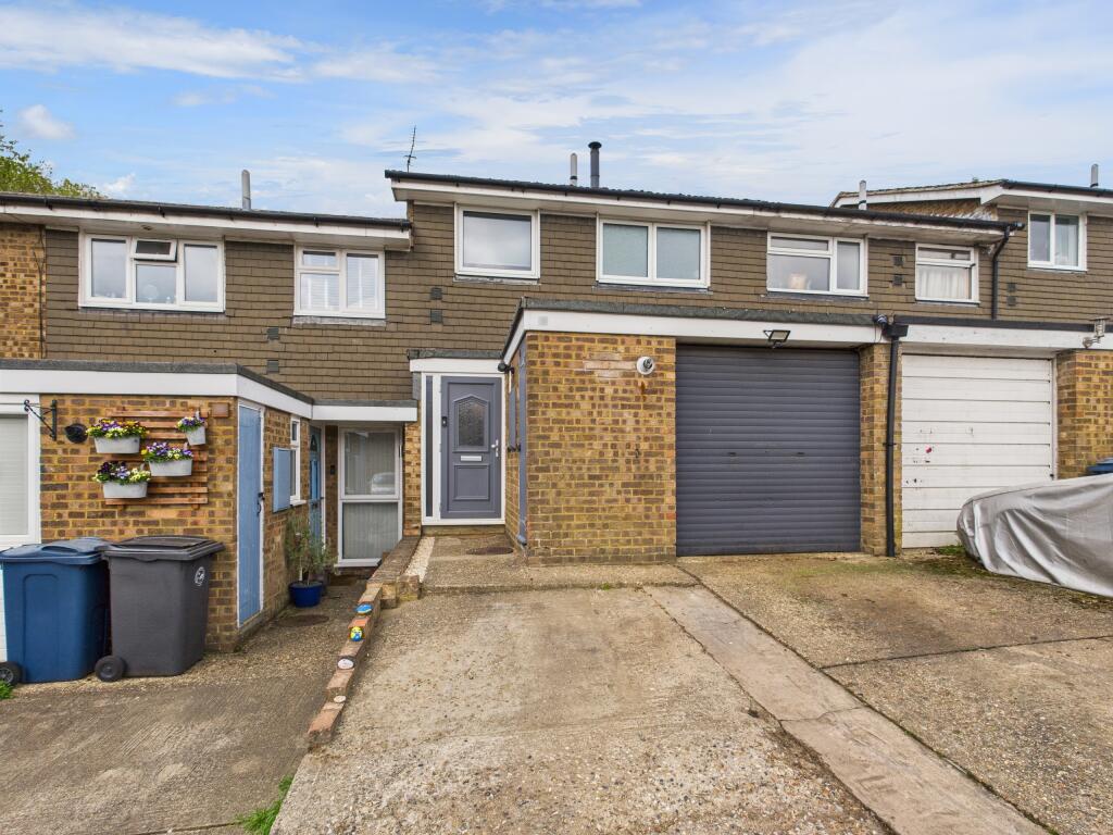 CAM01354G0-PR0488-STILL022