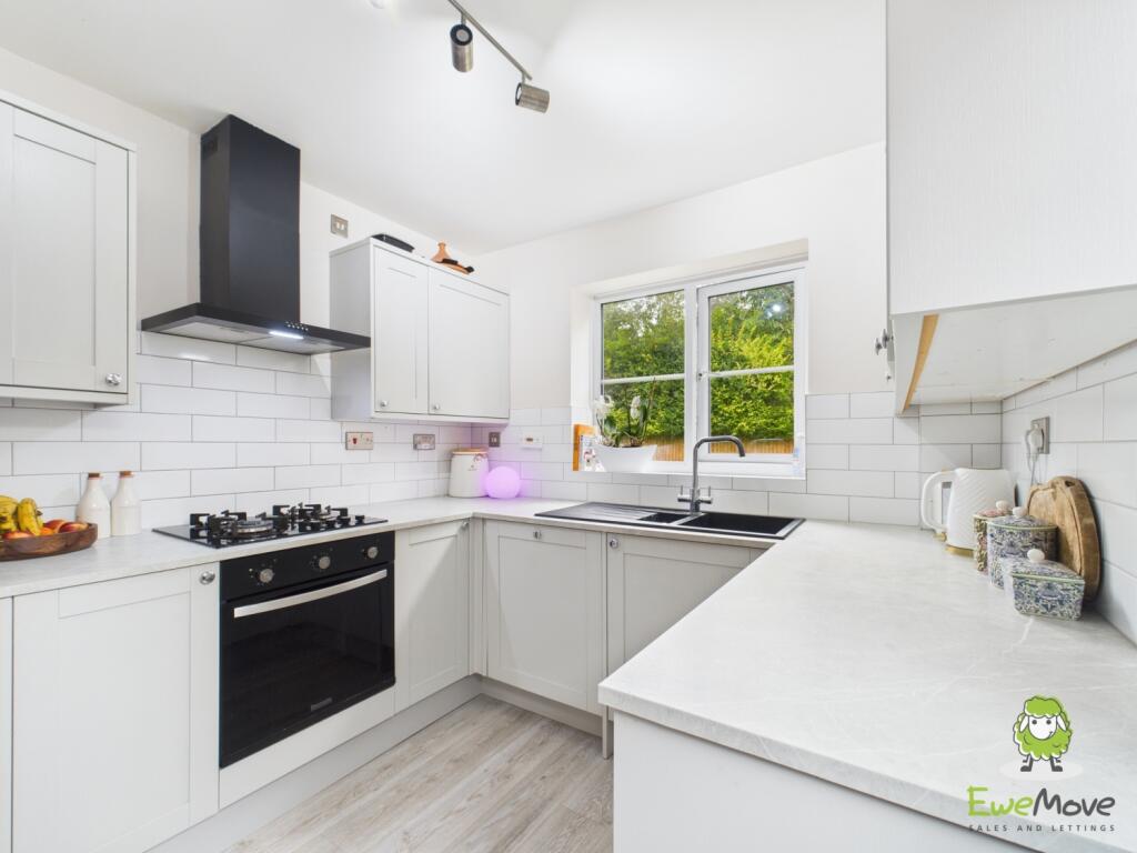 EweMove Estate Agents Basingstoke - York Close - K