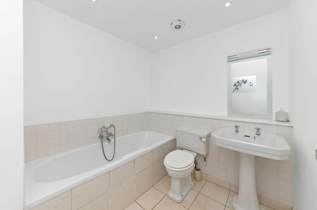 HOUSE BATHROOM