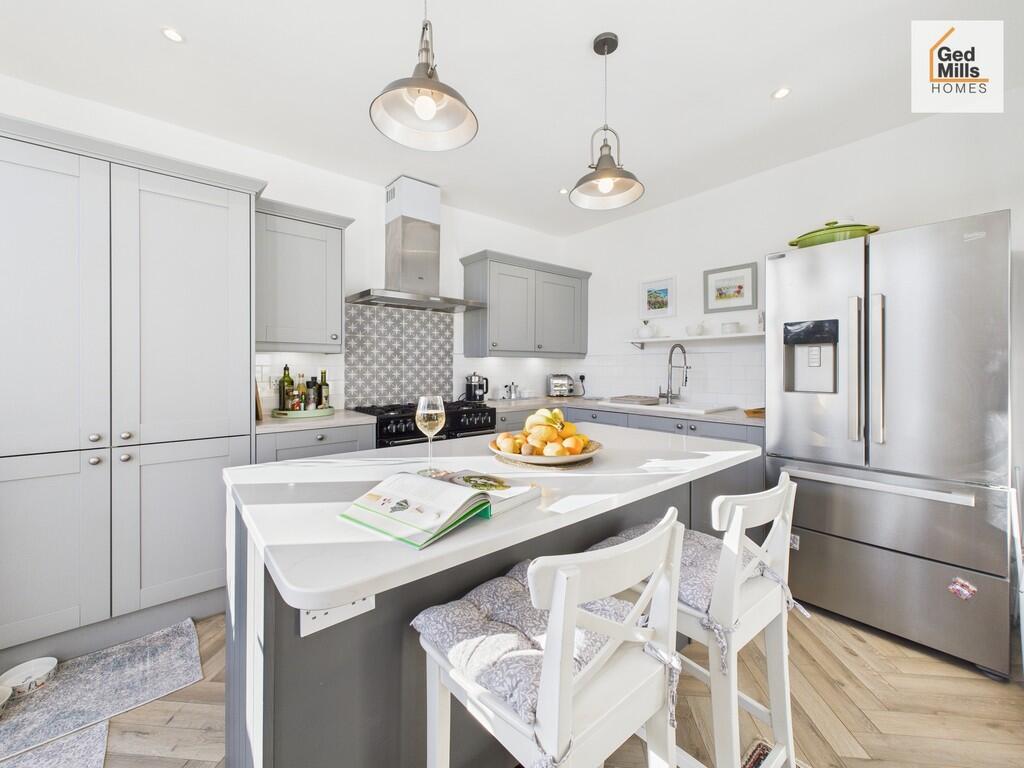 CAM04261G0-PR0118...