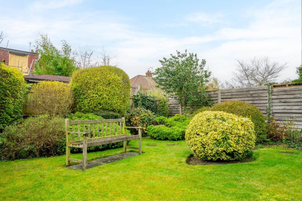 40 Dringthorpe Road-13.jpg