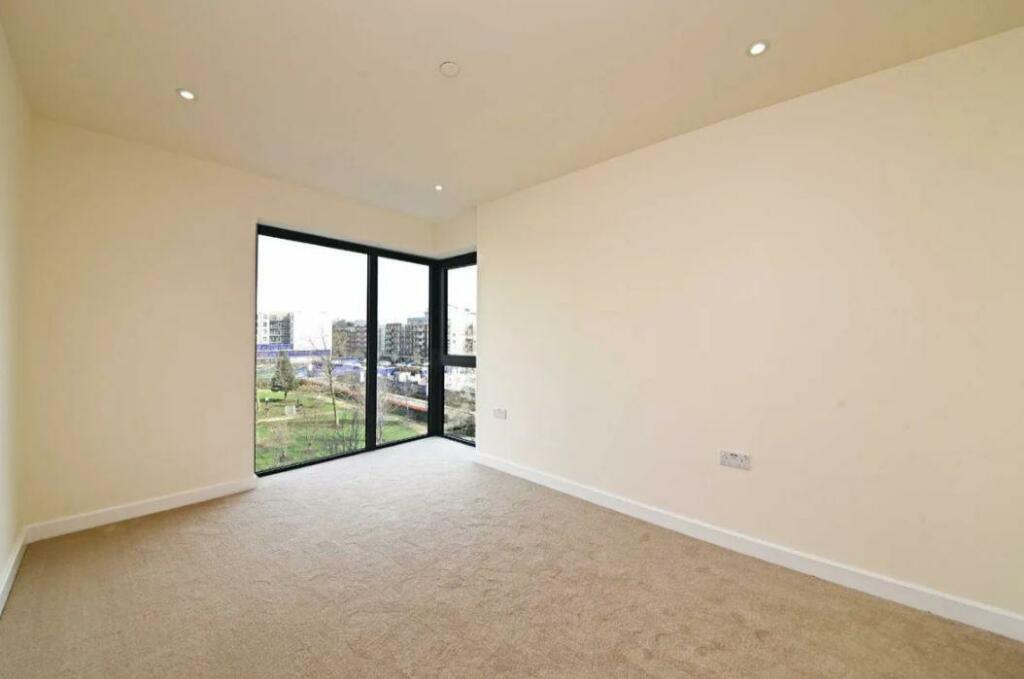 Bedroom.JPG